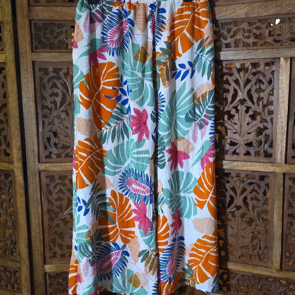 Colorful Leaf Print Maxi Pants - Picture 6 of 7